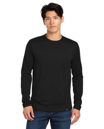 New Era  &#174;  Heritage Blend Long Sleeve Crew Tee. NEA102